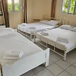 Natallia Appartments شقة